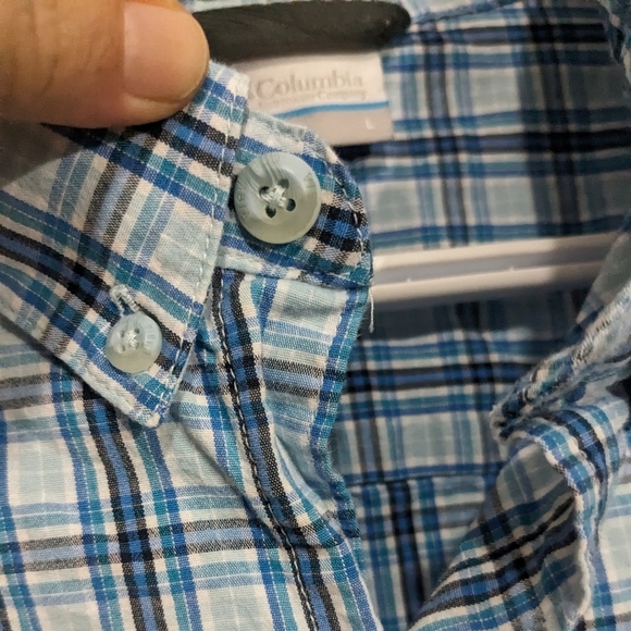 Columbia Men's Blue & white Plaid Short Sleeve Shirt. Size L - Picture 4 of 7